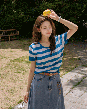 Summer U neck striped short-sleeve knit
