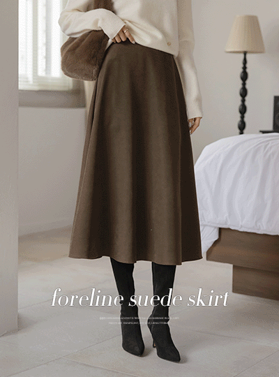 포라인 Suede The Back Banding A-line Skirt