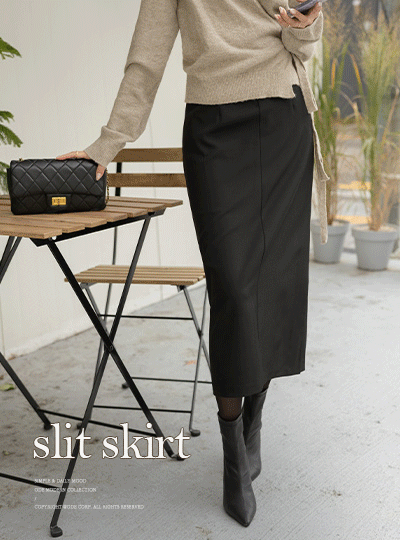 러츠 Side Slit Skirt