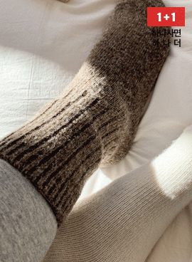 <font color="bb4b57"><b>[Special Offer 1+1]</b></font><br> Warm Angora Socks