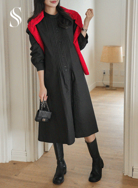 <b>[Limited Quantity SALE]</b> <b>[Wedding Guest Look/Must-Have Item]</b> [S-made] Maternity* Henley Neck Pintuck Midi Maternity Dress