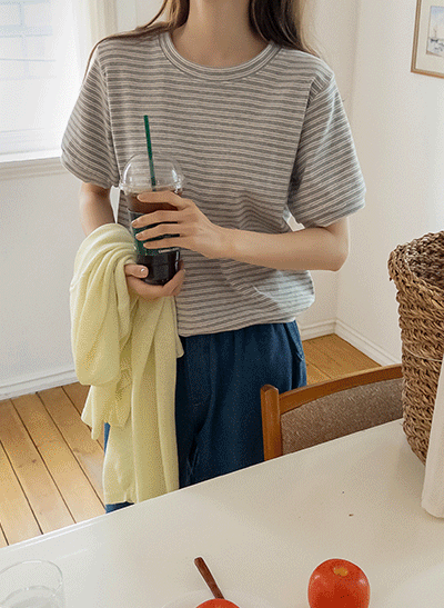 Duis Two-stripe Short-sleeved Sweatshirt